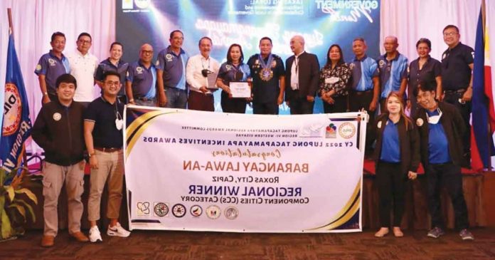 Two Roxas City barangays and a barangay tanod were cited during the 2022 tanod and lupon regional awards on Oct. 25, in celebration of the 31st Local Government Code Anniversary with the theme, “Lakas ng Lokal: Trailblazing Innovations and Collaboration in Local Governance”. DILG-6 FB PHOTO