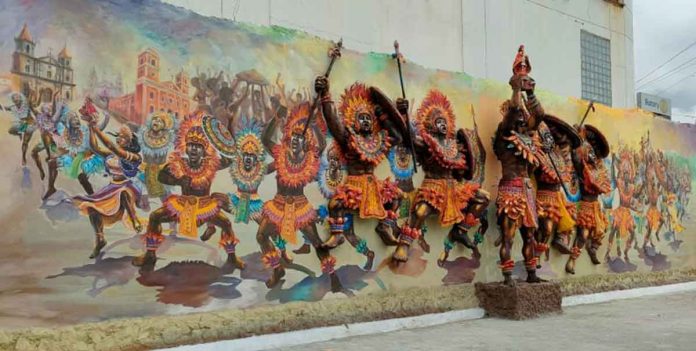 A mix of painting, bas-relief and full sculpture of the Dinagyang Festival greets you upon entering the Iloilo River Esplanade. This was created in collaboration with Himbon artists, the Iloilo City Government and private sectors. PN FILE PHOTO