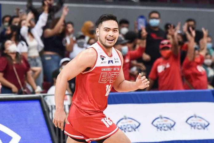 Bacolodnon Jose Antiporda serves as the spark in the University of the East Red Warriors’ victory over University of Santo Tomas Growling Tigers. UAAP MEDIA BUREAU