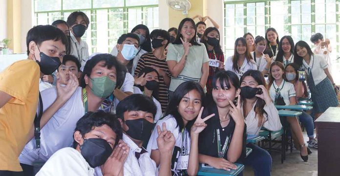 HAPPY WORLD TEACHERS’ DAY! Teachers’ role in honing and shaping everyone’s future in different fields is being celebrated worldwide today through the World Teachers’ Day. Photo shows teacher Riza Joy Prodigo and her students at the Pavia National High School. PAULINE HERIA/PN