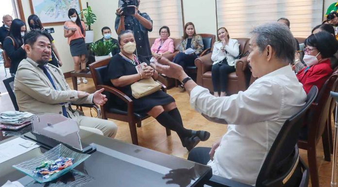 Japan Hospitality Learning Center Association chief executive officer Kazutaka Nakao (left) pays a courtesy visit to Capiz governor Fredenil Castro (right)on Monday, Oct. 17. CAPIZ PROV’L GOV’T COMMUNICATIONS GROUP/FB PHOTO