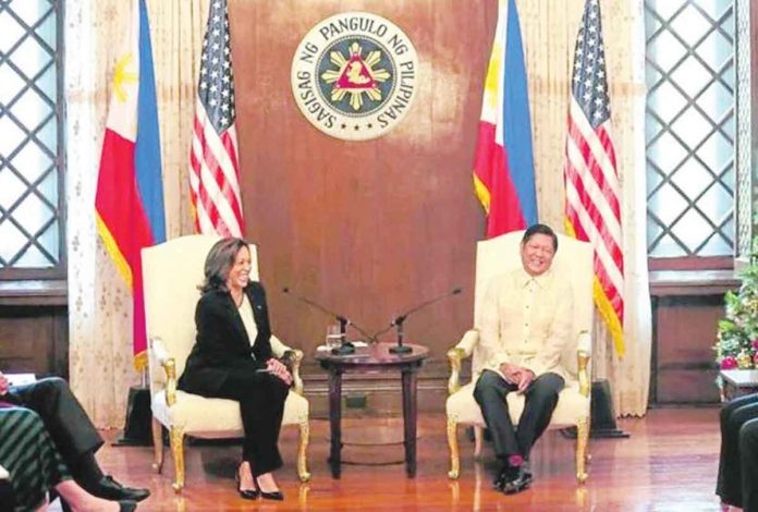 MEETING OF ALLIES US. Vice President Kamala Harris meets with President Ferdinand Marcos Jr. in Malacañang Palace on Monday, Nov. 21, 2022, to discuss the strengthening of the security alliance and economic friendship between the United States and the Philippines. PHOTO BY MARIANNE BERMUDEZ / PHILIPPINE DAILY INQUIRER