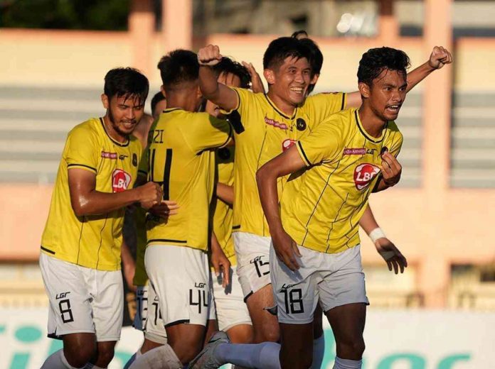 Members of the Kaya Futbol Club-Iloilo celebrate after winning their match against United City Football Club at the Iloilo Sports Complex on Nov. 12, 2022. KAYA FUTBOL CLUB PHOTO