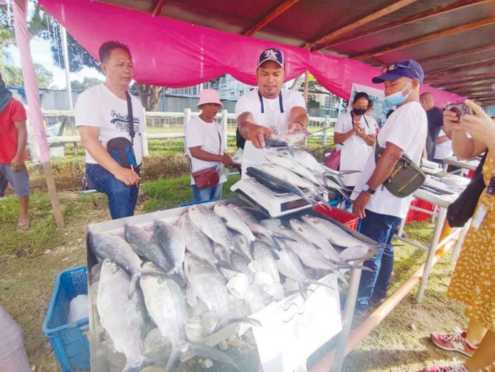Some 5.1 tons of milkfish or “bangus” were on display at the first Bangus Fair of the Guimaras provincial government at the capitol grounds on Friday, Dec. 16, 2022. GUIMARAS NOW FACEBOOK PHOTO