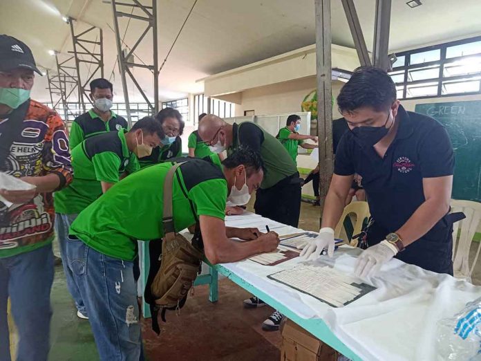 A total of 145 officials and employees of the Bingawan local government were subjected to unannounced drug testing in October. None tested positive for illegal drug use.