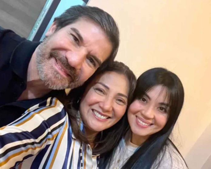 Cherry Pie Picache recently posted this photo with Edu Manzano on social media, showing them looking still very much in love with each other.