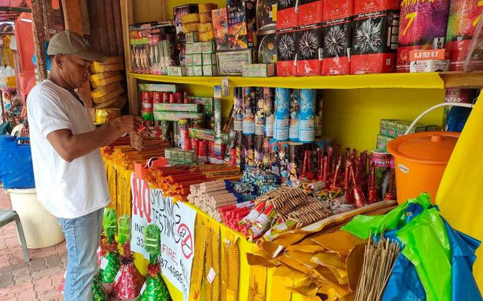 Department of Trade and Industry (DTI) Region 6 officer-in-charge Felisa Judith Degala says certified fireworks have the Philippine Standard (PS) quality mark on their label or packaging, indicating that the product underwent checking and testing by the DTI-Bureau of Philippine Standards.