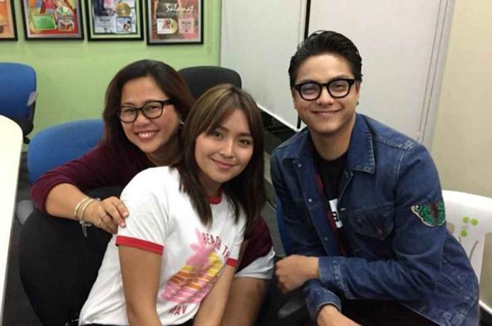 Cathy Garcia-Molina, Kathryn Bernardo and Daniel Padilla pose for a photo during the story conference of “The Hows of Us” in April 2018. ABS-CBN NEWS FILE PHOTO