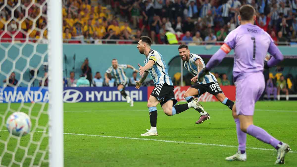 ‘Genius’ Messi keeps Argentina World Cup dream alive