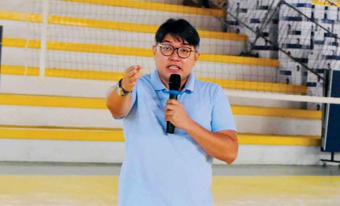 Iloilo 2nd District’s Cong. Michael Gorriceta has called out the Department of Health - Region 6 regarding the salaries and long-overdue benefits of healthcare workers of the Western Visayas Sanitarium and General Hospital. CONG. MICHAEL GORRICETA FB PAGE PHOTO