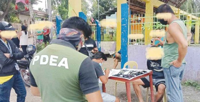 A drug pushing suspect was arrested in a buy-bust operation in Barangay Panlagangan, Sibalom, Antique, on Monday, Jan. 23. PDEA REGION VI FACEBOOK PHOTO