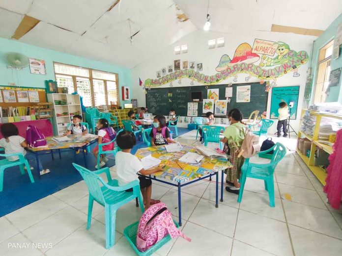 Hand-foot-and-mouth disease affects mostly children but can also occur in adolescents and adults, according to the World Health Organization. Parents or guardians are advised to make sure that their children wash their hands frequently. PN FILE PHOTO