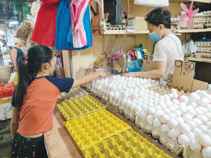 Egg now costs P8 to P9.50 at the Iloilo Terminal Market in Iloilo City. AJ PALCULLO/PN