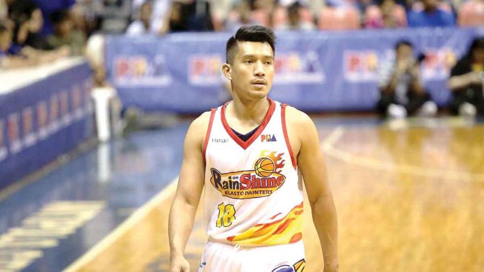 James Yap managed 14 points, with 12 coming in the second quarter alone in the 2022-2023 PBA Governors’ Cup opener last Sunday, in his return after almost a year. ESPN Philippines Photo