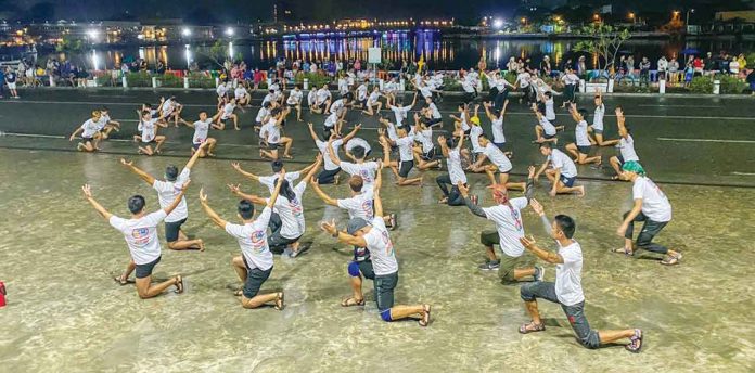 “Warriors” of participating tribes rehearse for the Dinagyang Festival opening salvo today. DYRI RMN ILOILO PHOTO