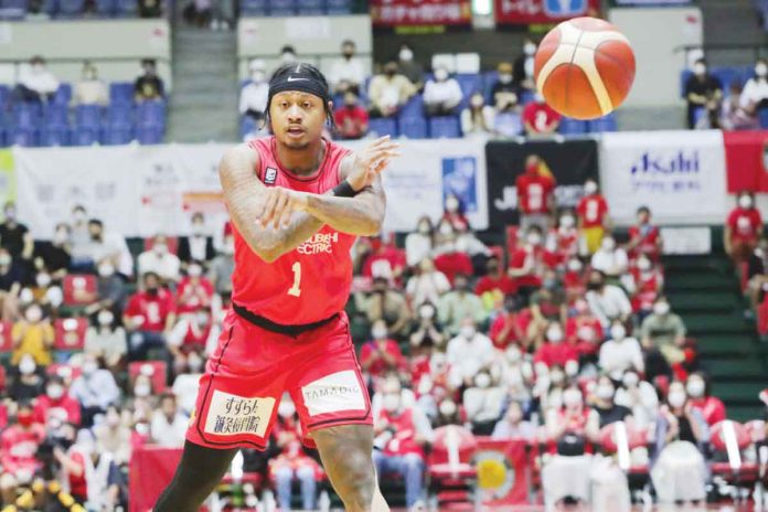 Bobby Ray Parks Jr. contributed seven points in Nagoya Diamond Dolphins’ win over Ibaraki Robots. JAPAN B.LEAGUE PHOTO