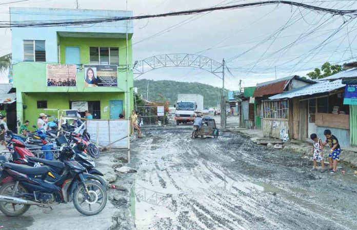 The Department of Public Works and Highways (DPWH) Region 6 and the project contractor are being called out for a pending road construction in Barangay Libas, Roxas City. RONNIE DADIVAS