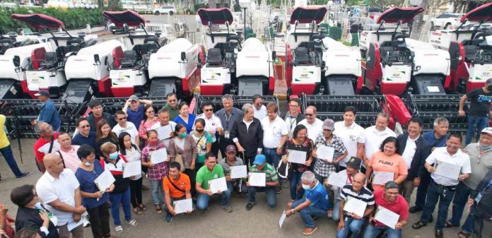 Qualified farmers’ associations and cooperatives in Capiz receive 20 combined harvesters through the Rice Competitiveness Enhancement Fund mechanization program of the national government. CAPIZ PROV’L GOV’T COMMUNICATIONS GROUP