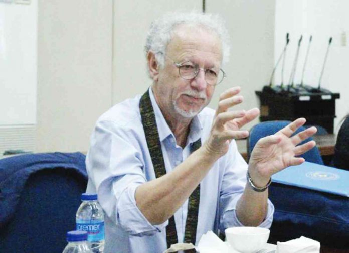 United Nations Special Rapporteur on Minority Issues, Fernand de Varennes, speaks in a conference with officials of West Visayas State University (WVSU) and SILAK Media, the official college publication of the WVSU College of Education, in Iloilo City. PHOTO BY PRETTY PEARL KATE SERILO (SILAK MEDIA)