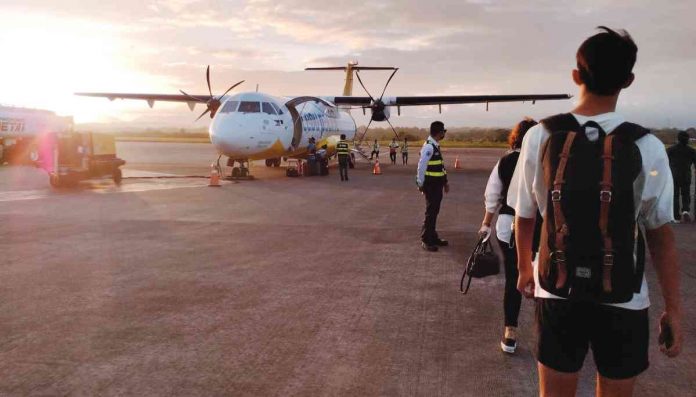 The Civil Aeronautics Board announced that more expensive airfares are expected with the increase of fuel surcharge to level 7 from March 1 to 31, 2023. PN PHOTO