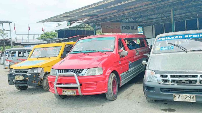 Transport groups and drivers are waiting for the decision of the Land Transportation Franchising and Regulatory Board regarding traditional jeepney franchises which will expire on March 31, 2023.