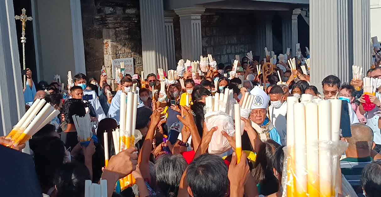 Influx of Candelaria devotees leads to ‘perdon’ candle shortage