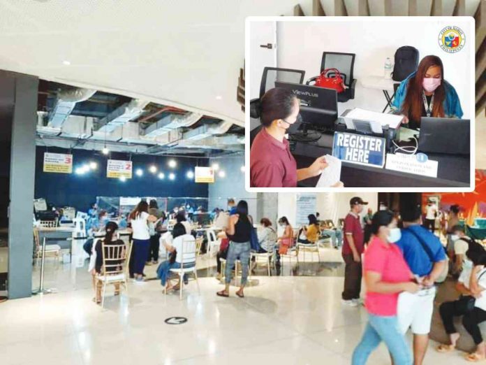 EASE OF DOING BUSINESS. The Iloilo City Government has opened more accessible offsite payment receiving centers for business permit and real property tax payments in malls (Festive Walk, Marymart Mall and The Atrium). The goal is to decongest the volume of transactions at the Iloilo City Hall. ILOILO CITY MAYOR’S OFFICE PHOTO