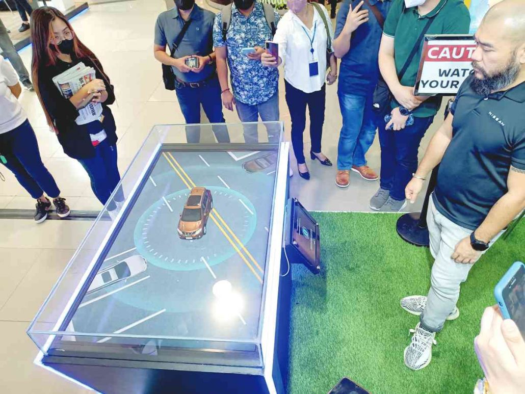 Tabletop simulation of the Nissan Intelligent Mobility technology.