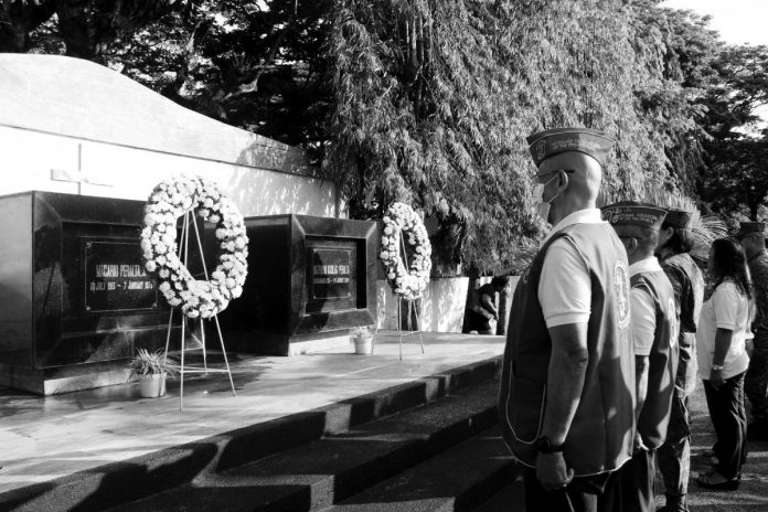 Soldiers who fought during and after the Second World War were honored during the commemoration of the 81st Araw ng Kagitingan at the Balantang Memorial Cemetery National Shrine in Barangay Quintin Salas, Jaro, Iloilo City on Monday, April 10. PVAO FSEO-ILOILO FB PHOTO