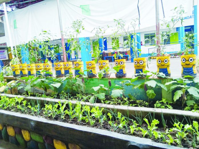 The Bakhaw Integrated School was recognized as Best in Container Gardening on Monday, April 24. The Iloilo City government encourages households to embark on container gardening as a source of fresh produce, especially in times of calamities. MAE SALOMON ALMINAZA FB PHOTO