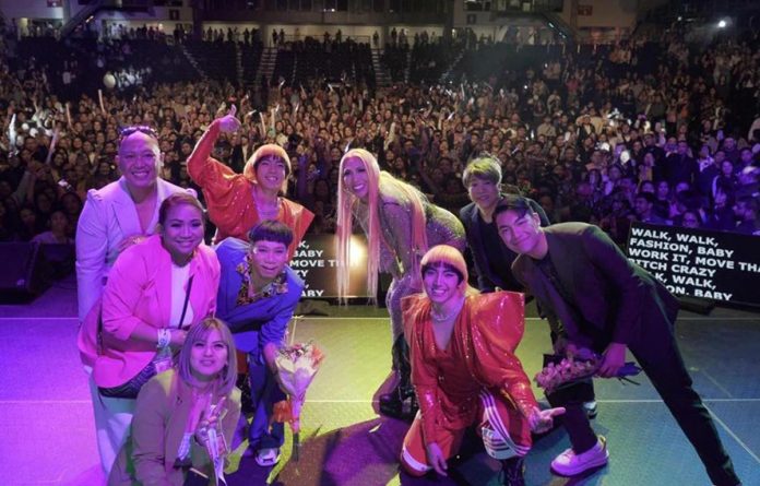 Vice Ganda poses with his "VGful" concert team during the tour's April 16 stop in Edmonton, Canada, where the comedian reprimanded a fan who pulled his wig during the show. VICE GANDA FACEBOOK PHOTO