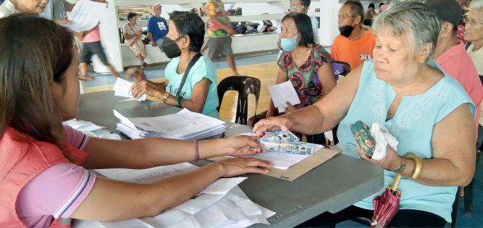 3,204 senior citizens in Pandan get social pension