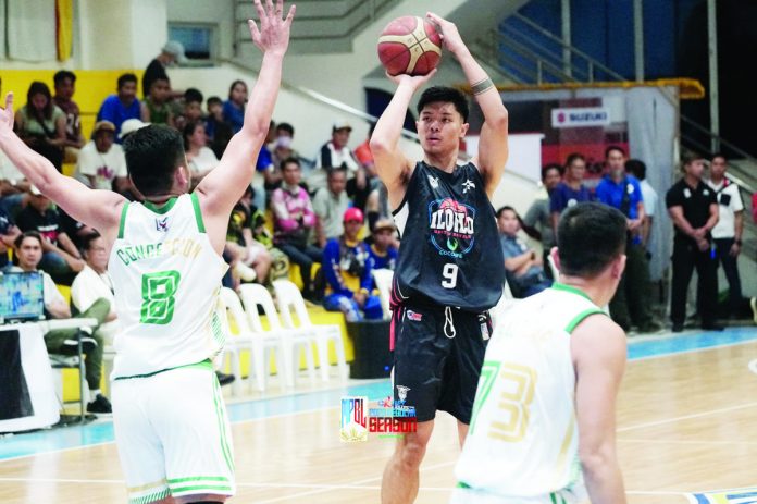 Conrad Catapusan came up huge in the fourth quarter for Iloilo United Royals-Cocolife against Oriental Mindoro Disiplinados. MPBL PHOTO