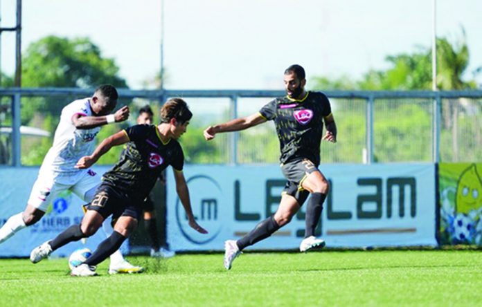 Kaya Futbol Club-Iloilo’s Daizo Horikoshi (20) tries to block a streaking Dynamic Herb-Cebu player. PHOTO COURTESY OF KAYA-ILOILO