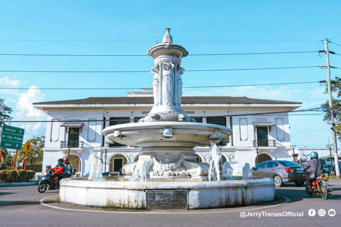 The Arroyo Fountain stands as “Kilometer Zero”, the benchmark used to measure distances from Iloilo City to other points in Panay Island. MAYOR JERRY TREÑAS FACEBOOK PHOTO