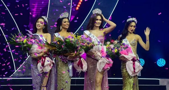 Binibining Pilipinas International 2023 Angelica Lopez (2nd from left), Binibining Pilipinas Globe 2023 Anna Valencia Lakrini (2nd from right), first runner-up Katrina Anne Johnson (left) and second runner-up Atasha Reign Parani (right) pose for photos during the Binibining Pilipinas coronation night at the Smart Araneta Coliseum on Sunday, May 28. MARK DEMAYO/ABS-CBN NEWS PHOTO