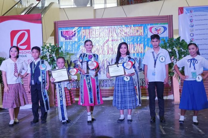 Mikaela Demamay (center), a Pantawid Pamilyang Pilipino Program beneficiary of Belison town, bagged the "Exemplary Child Award". She will represent Antique at the regional level. PIA ANTIQUE