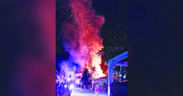 Fire hit four houses on Saturday night, May 13, in Barangay Handumanan, Bacolod City. YAERS HANDUMANAN VIA RADYO BANDERA NEGROS