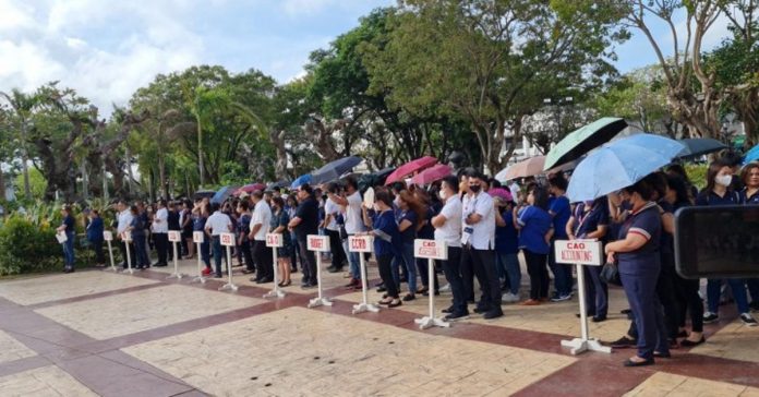 The Iloilo City Government holds its flag-raising ceremony every Monday. PNA/CONTRIBUTED PHOTO