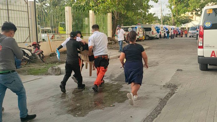 Seven individuals were hospitalized in a mass gas poisoning during a school activity at the Bacolod City College on Monday afternoon, May 29. RADYO BANDERA BACOLOD