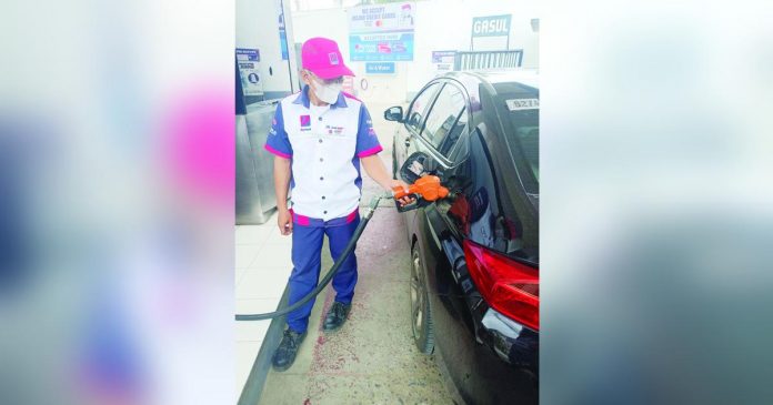 Gasoline prices will increase by P1.10 per liter today. AJ PALCULLO/PN