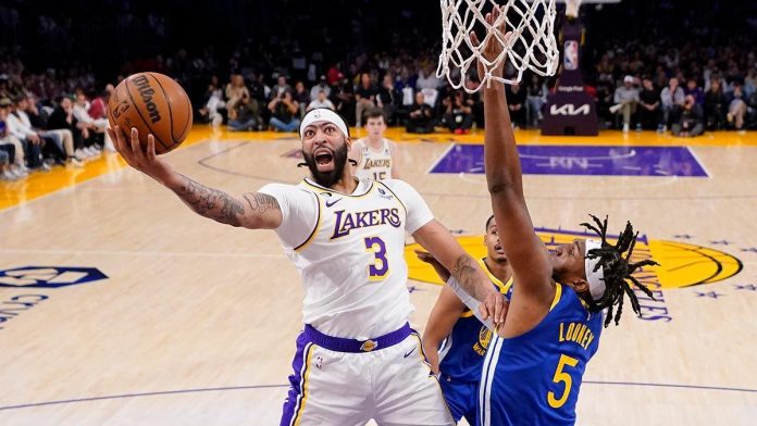 Los Angeles Lakers’ Anthony Davis had an impressive Game 3 bounce-back game under both baskets after contributing minimally in Game 2, blocking four shots and leading the Lakers’ latest strong defensive effort. AP