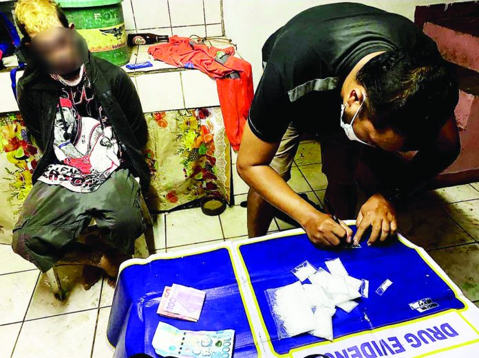 The Regional Police Drug Enforcement Unit-6 and Bacolod City Police Office confiscated about P4.5 million worth of suspected shabu in two separate operations. BCPO PHOTO