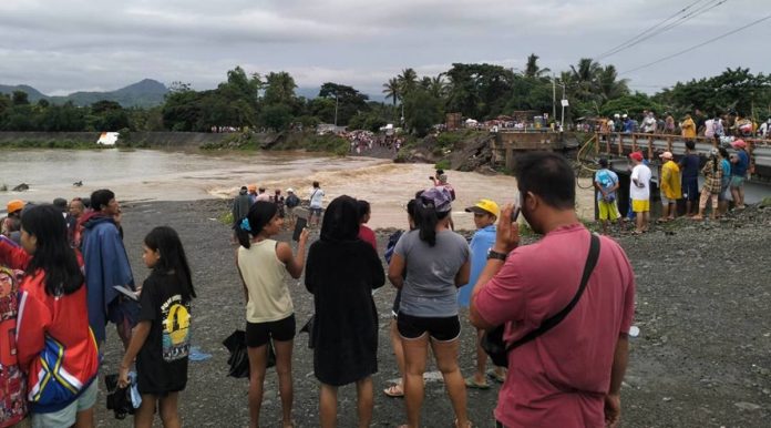 Several residents were stranded yesterday after heavy rains rendered the temporary access road across the Paliwan River inaccessible. The Paliwan Bridge collapsed during Tropical Storm "Paeng" last year. DISCOVER ANTIQUE, PHILIPPINES FB