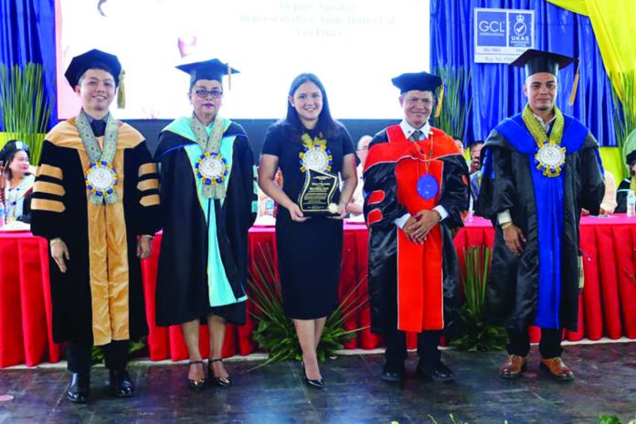 Deputy Speaker and Las Pinas Rep. Camille Villar (center) receives a token of appreciation from university officials of the Northern Iloilo State University-Main campus in Estancia, Iloilo on June 21 after she delivered a commencement speech. Joining her (from left) are Dr. Allemar Jhone Delima, vice president for research and extension; Dr. Ma. Theresa Palmares, VP for administration and finance; Dr. Bobby Gerardo, university president, and Dr. Jomartin Limson, VP for academic affairs.