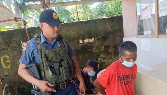 One of the suspects in a holdup incident in Pontevedra, Capiz yesterday morning, June 19, was caught. The victims lost over half a million pesos in cash. BOMBO RADYO ROXAS PHOTO