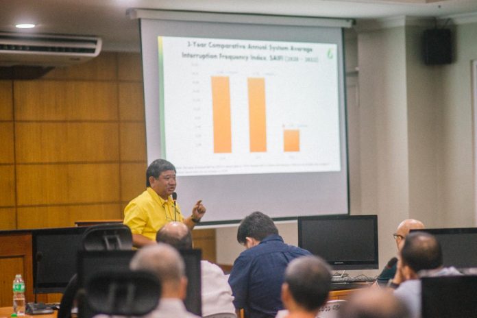 Primelectric president Roel Castro explains the joint venture agreement and its benefits during a public consultation conducted by Bacolod City’s Sangguniang Panlungsod committee on energy and public utilities on Monday, June 5.