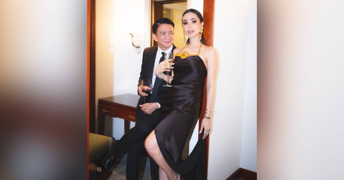 A power couple 🔥 Heart Evangelista and Senator Chiz Escudero at the  #GMAGala2023! #HeartEvangelista 📸: @niceprintphoto