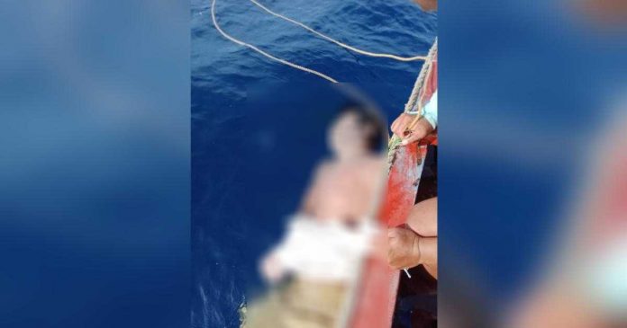 An unidentified dead man wearing a pair of brown shorts and black wristwatch was found floating in the waters of Barangay Jinalinan, Bugasong, Antique on Tuesday morning, June 6. KYLE REMZ GALLEGO FACEBOOK PHOTO