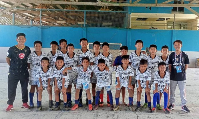 Members of Western Visayas’ elementary boys football team from the Barotac Nuevo Central Elementary School. CONTRIBUTED PHOTO